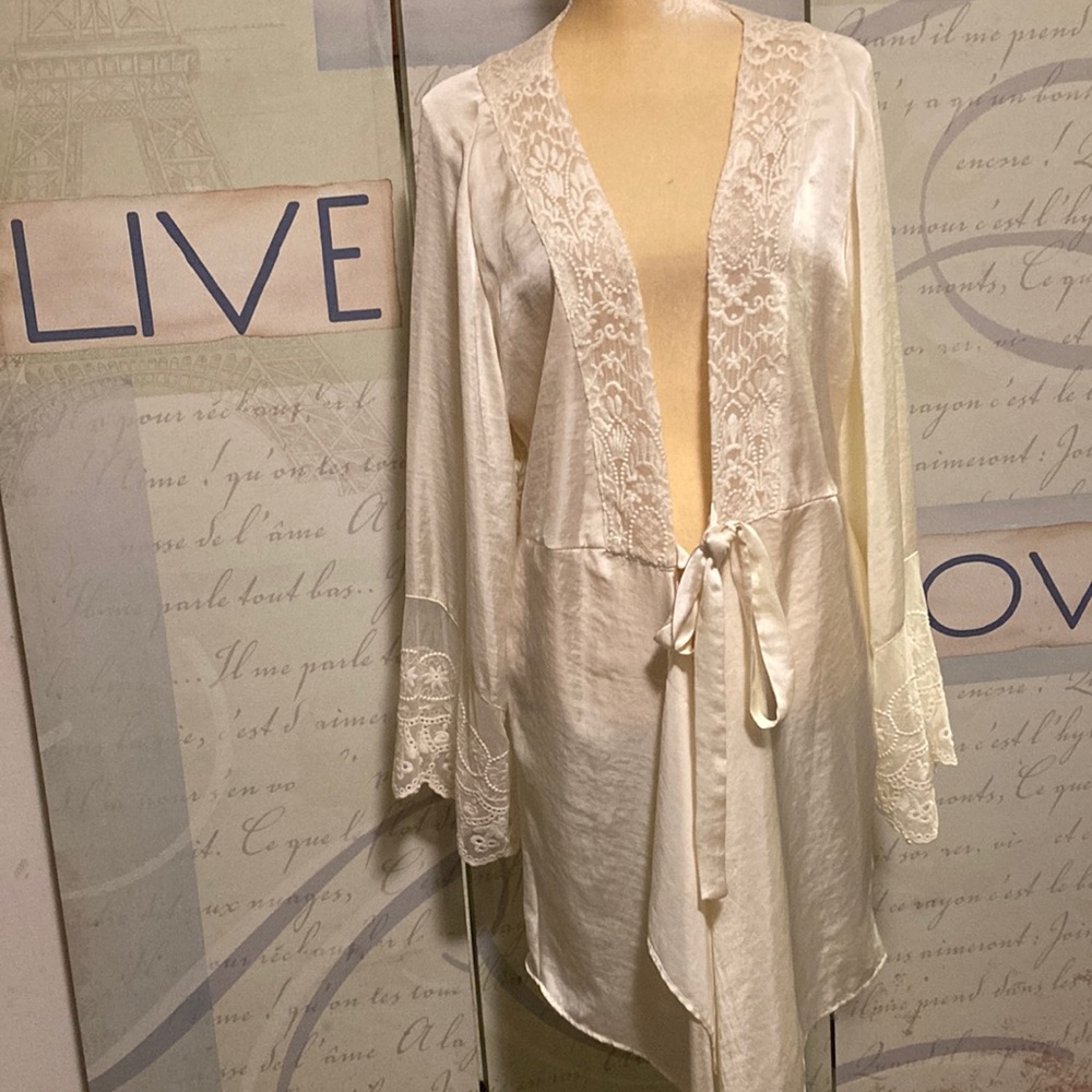 Band of‎ Gypsies Cream Lace Robe/Duster SZ M/L